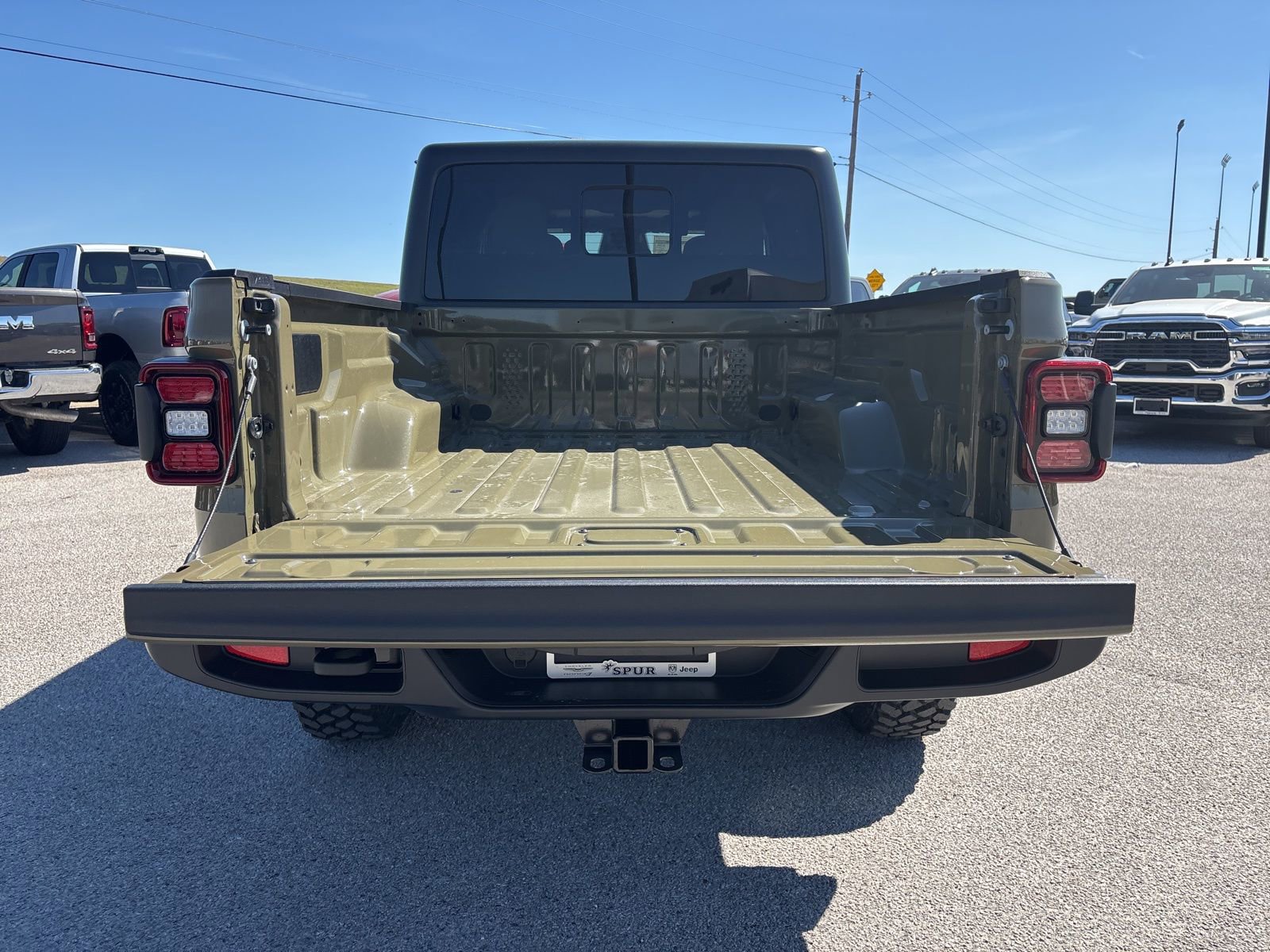 New 2026 Jeep Gladiator Willys AWD/4WD image 29