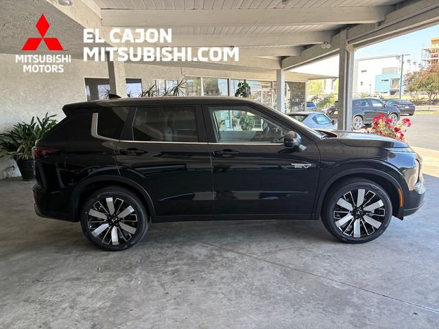 New 2026 Mitsubishi Outlander SE AWD/4WD image 2