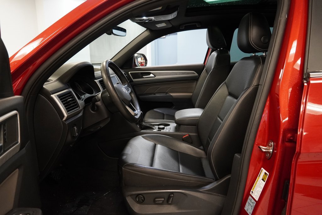 Used 2021 Volkswagen Atlas Cross Sport SE w/ Panoramic Sunroof Package image 6