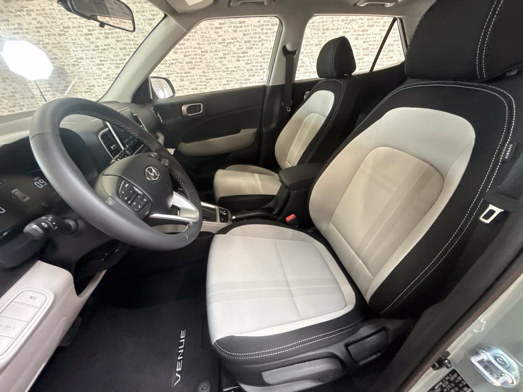New 2026 Hyundai Venue SEL FWD image 24