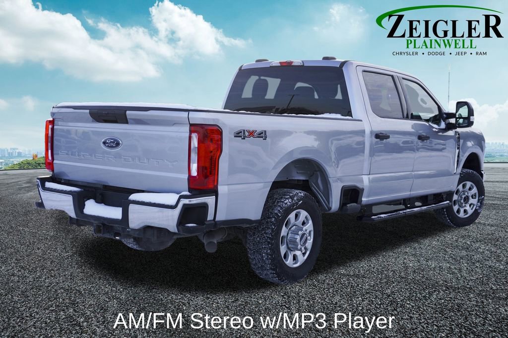 Used 2023 Ford F250 XLT image 3