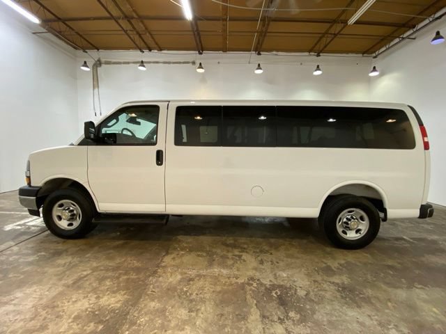 Used 2025 Chevrolet Express 3500 LT w/ LT Preferred Equipment Group RWD image 2