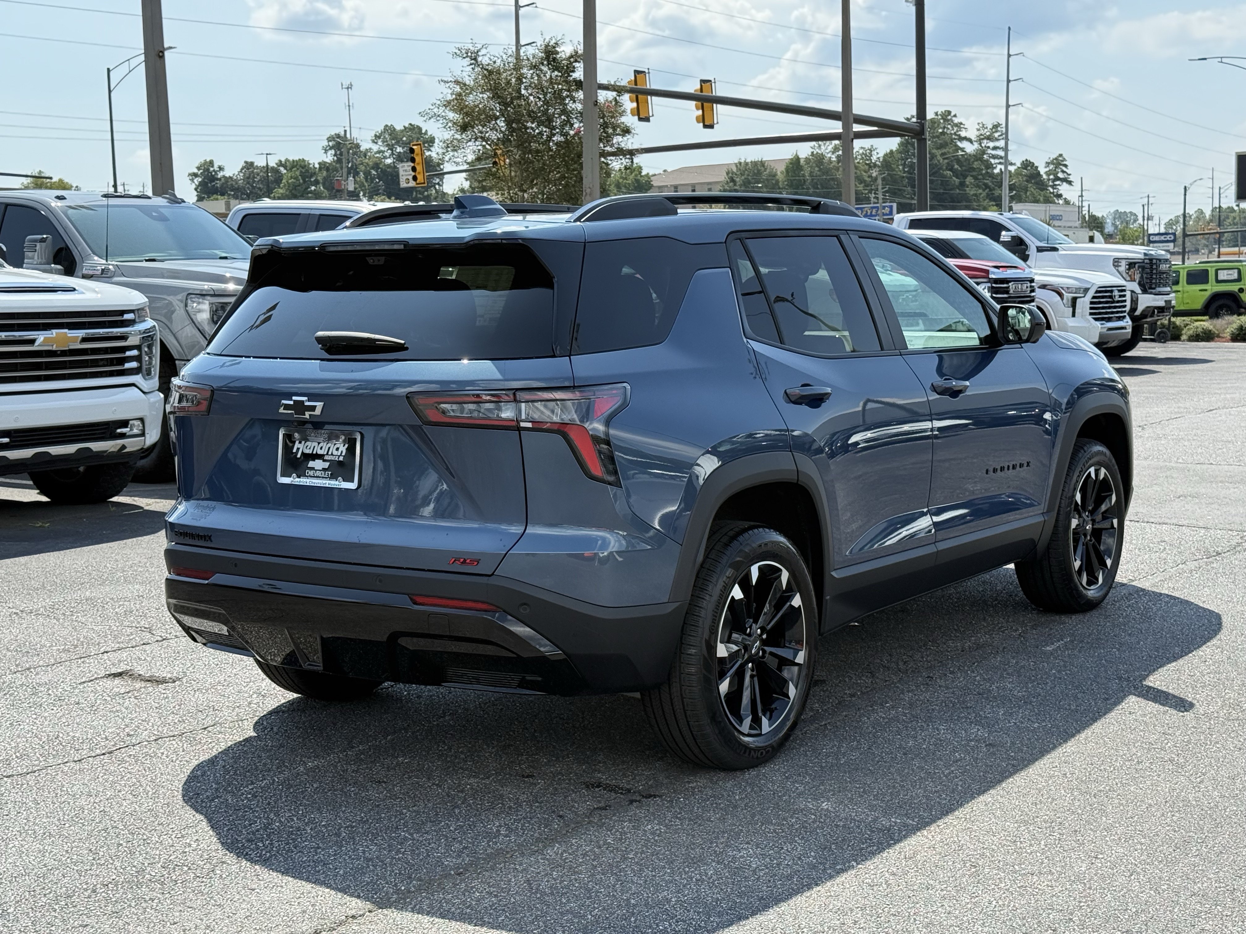 New 2027 Chevrolet Equinox RS w/ Safety and Technology Package FWD image 10
