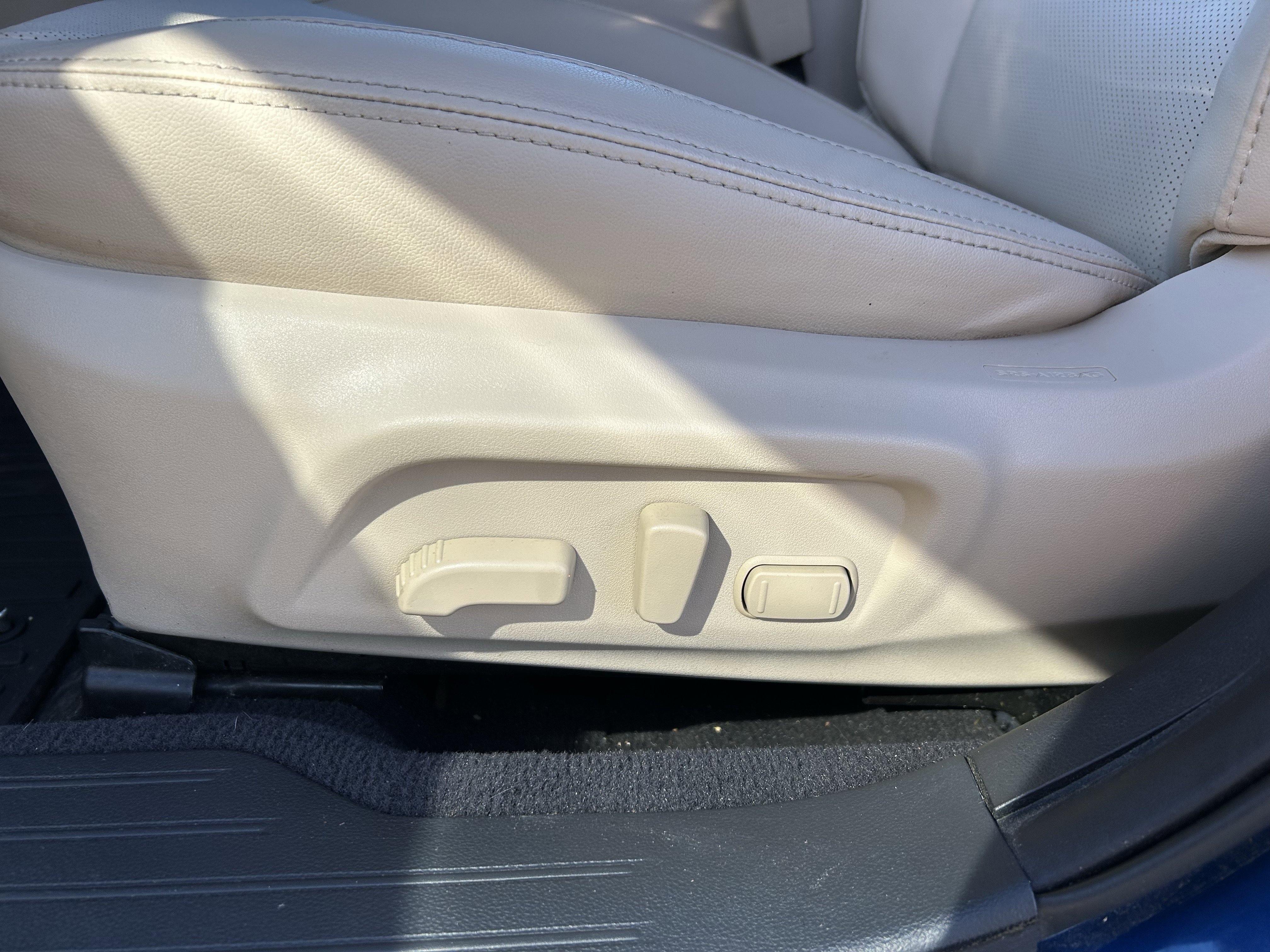 Used 2017 Subaru Legacy 2.5i Limited image 22