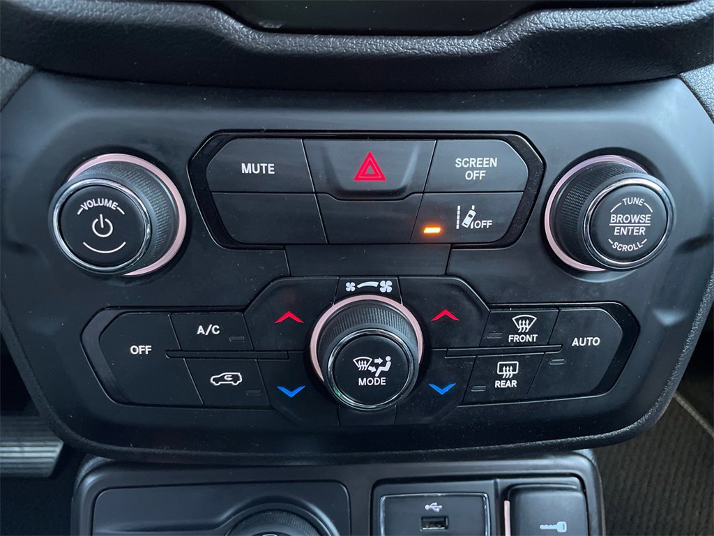 Used 2021 Jeep Renegade Latitude image 11