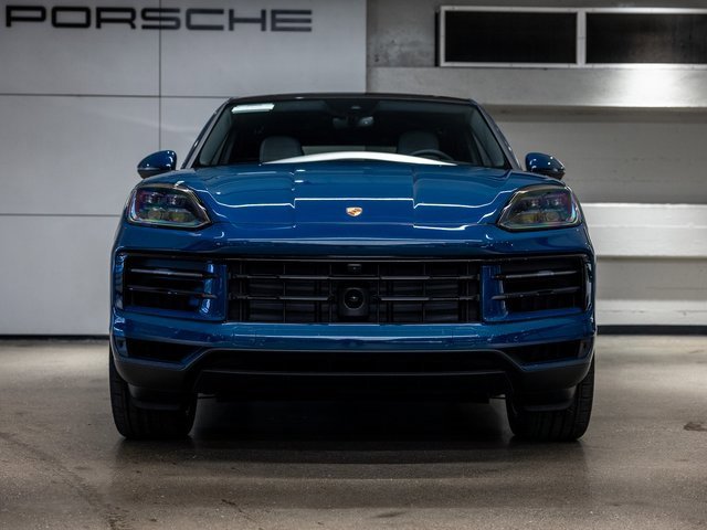 Certified 2025 Porsche Cayenne Coupe image 7