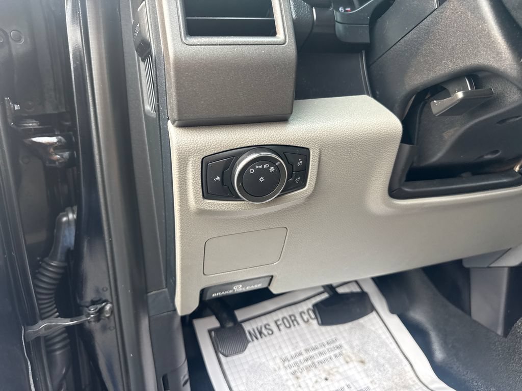 Used 2017 Ford F250 XL w/ STX Appearance Package AWD/4WD image 19