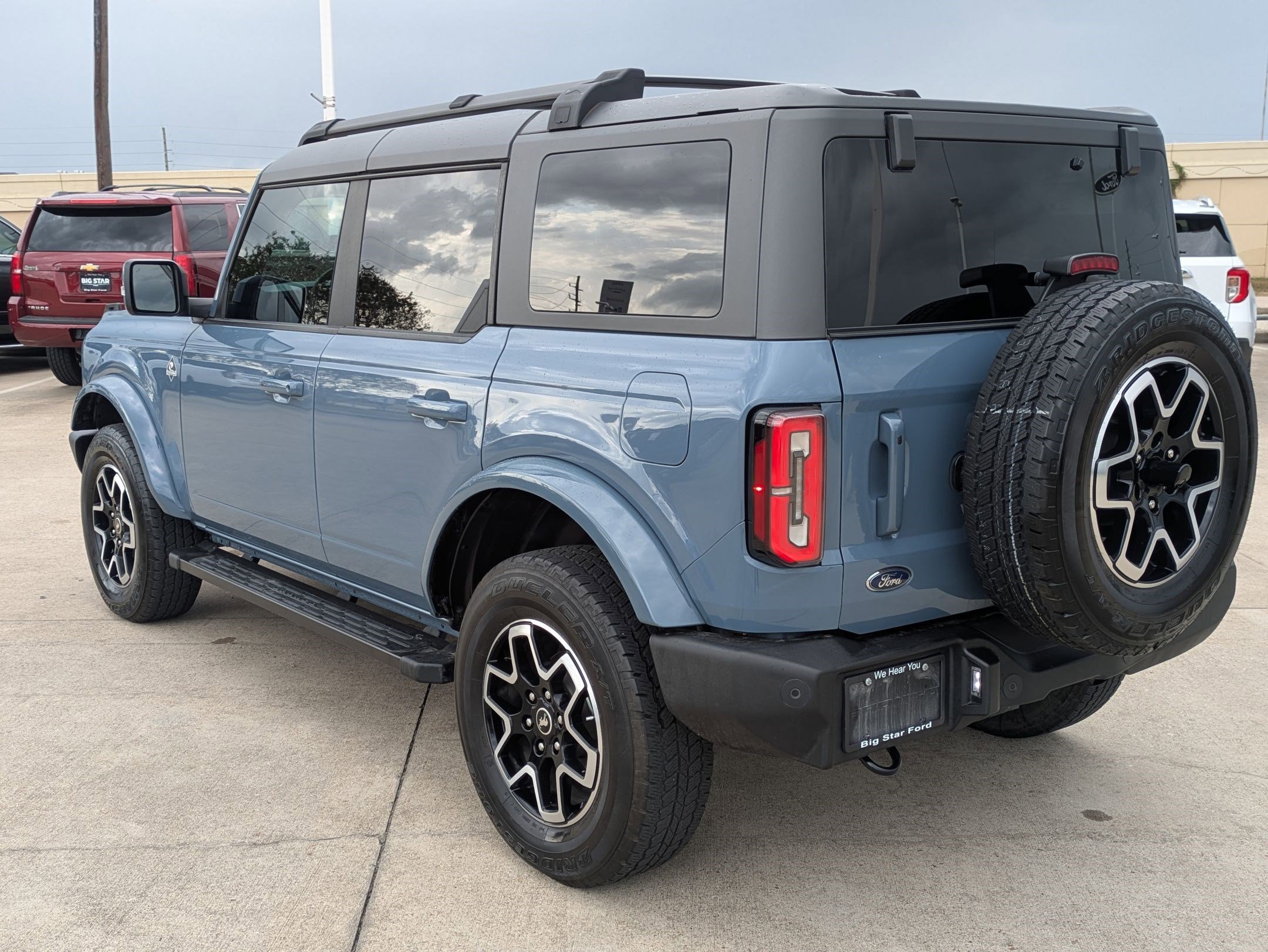 Used 2024 Ford Bronco Outer Banks image 6