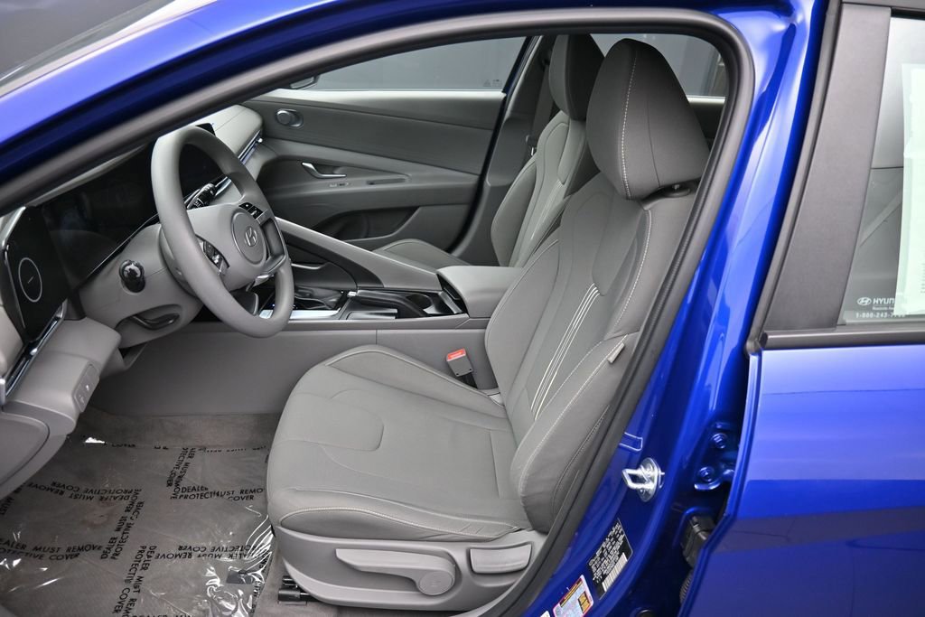 Certified 2024 Hyundai Elantra SEL FWD image 18