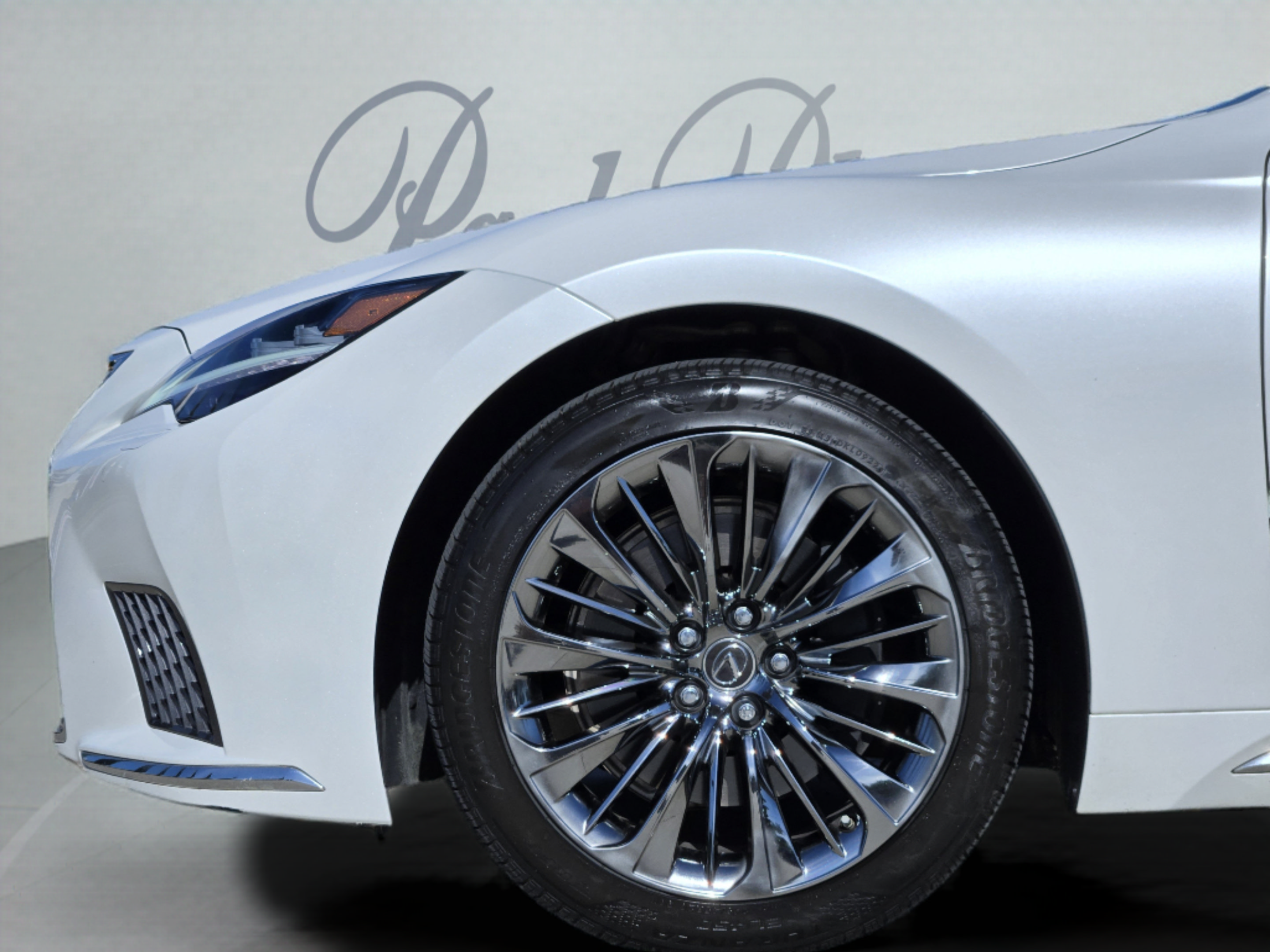 Used 2022 Lexus LS 500 w/ Interior Upgrade Package RWD image 40