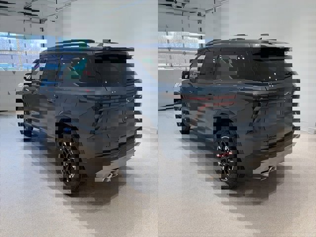 New 2026 Chevrolet Traverse Z71 w/ Driver Confidence Package image 4