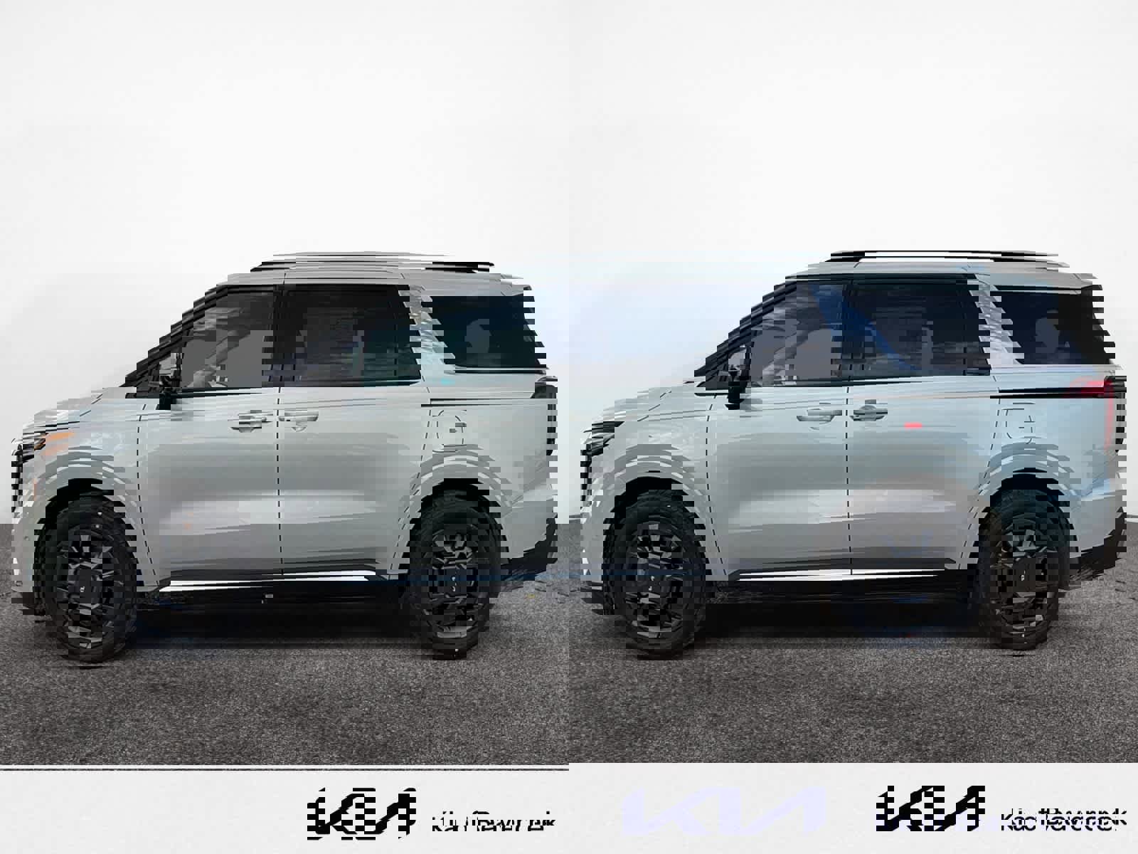 New 2026 Kia Carnival SX image 2