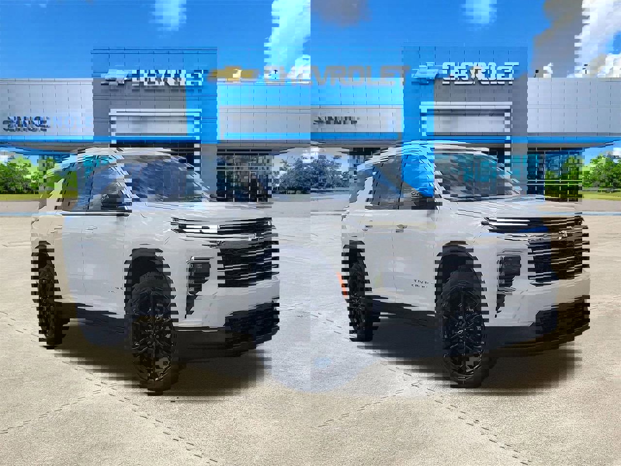 New 2026 Chevrolet Traverse LT image 1