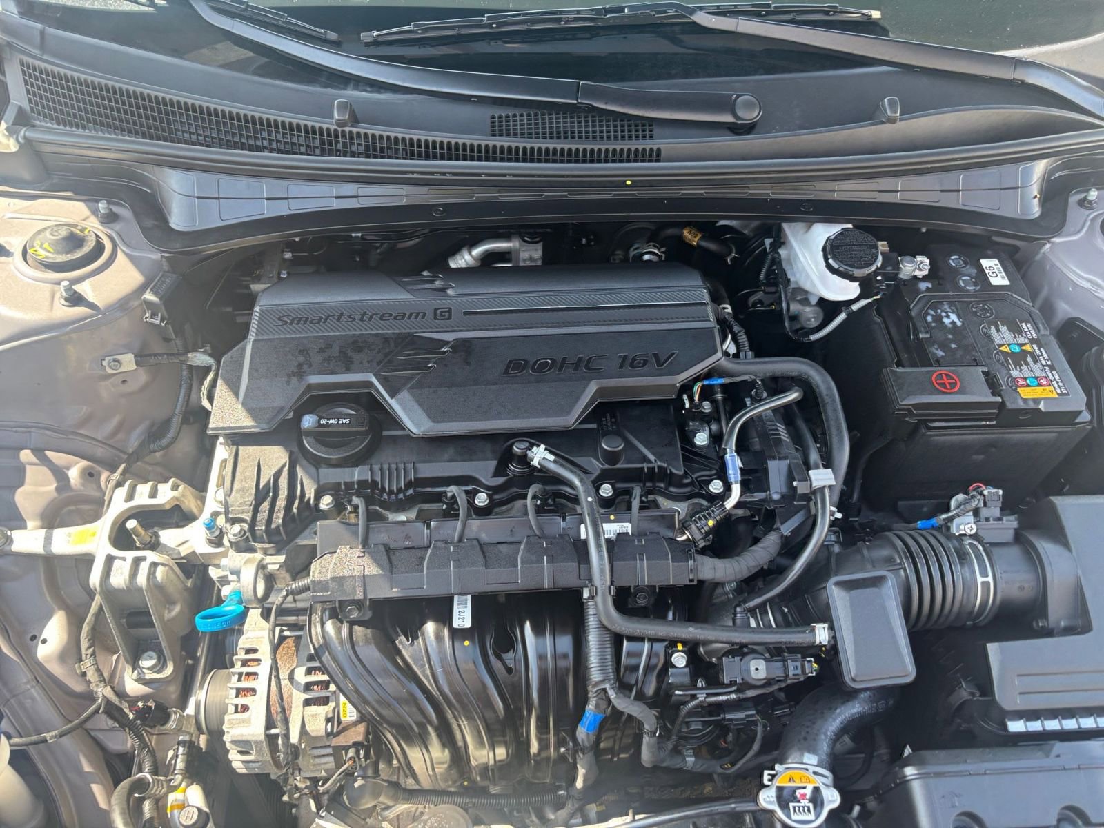 Used 2025 Hyundai Elantra SEL image 33