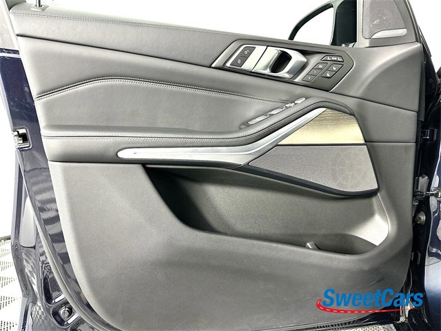 Used 2023 BMW X7 M60i w/ Executive Package image 49