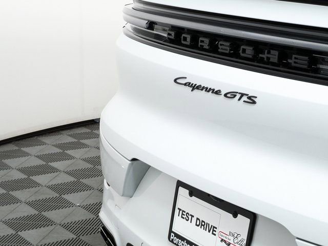New 2026 Porsche Cayenne GTS image 38