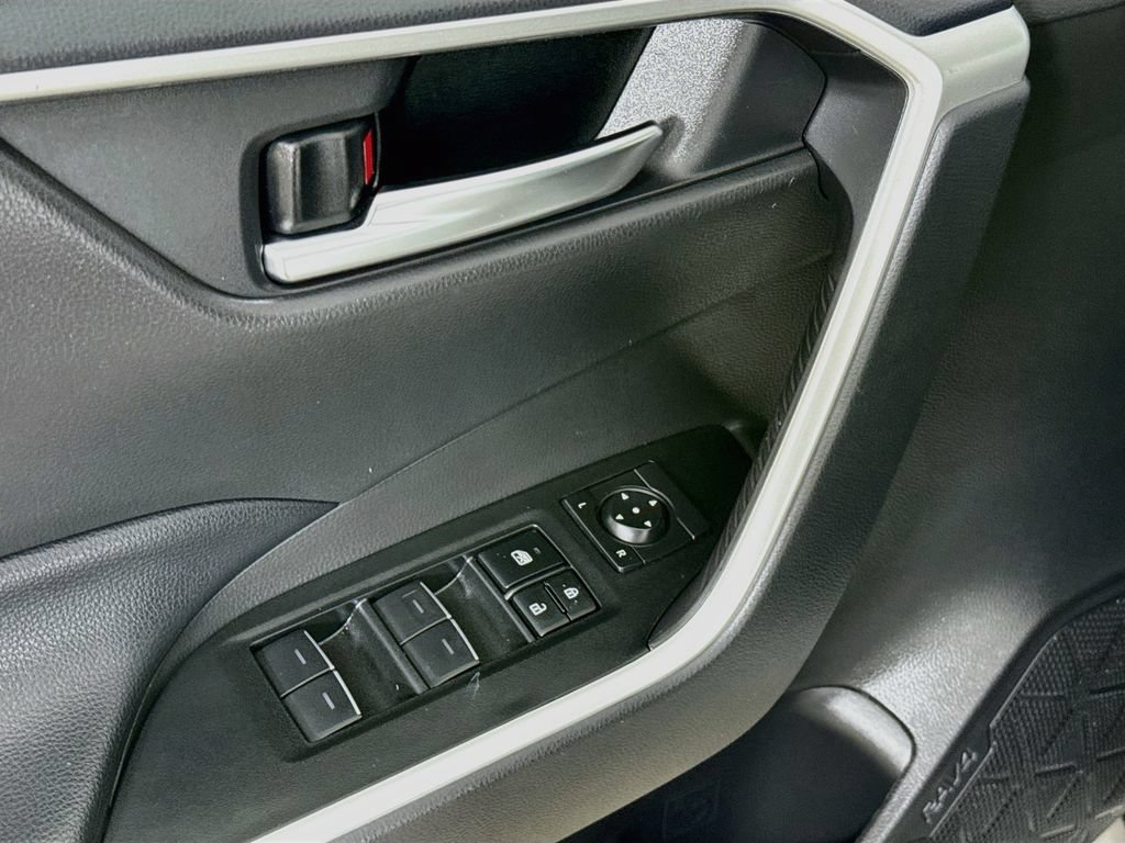 Certified 2025 Toyota RAV4 XLE w/ Convenience Package AWD/4WD image 19