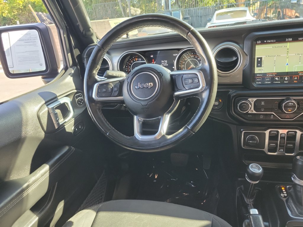 Used 2022 Jeep Gladiator Overland AWD/4WD image 12