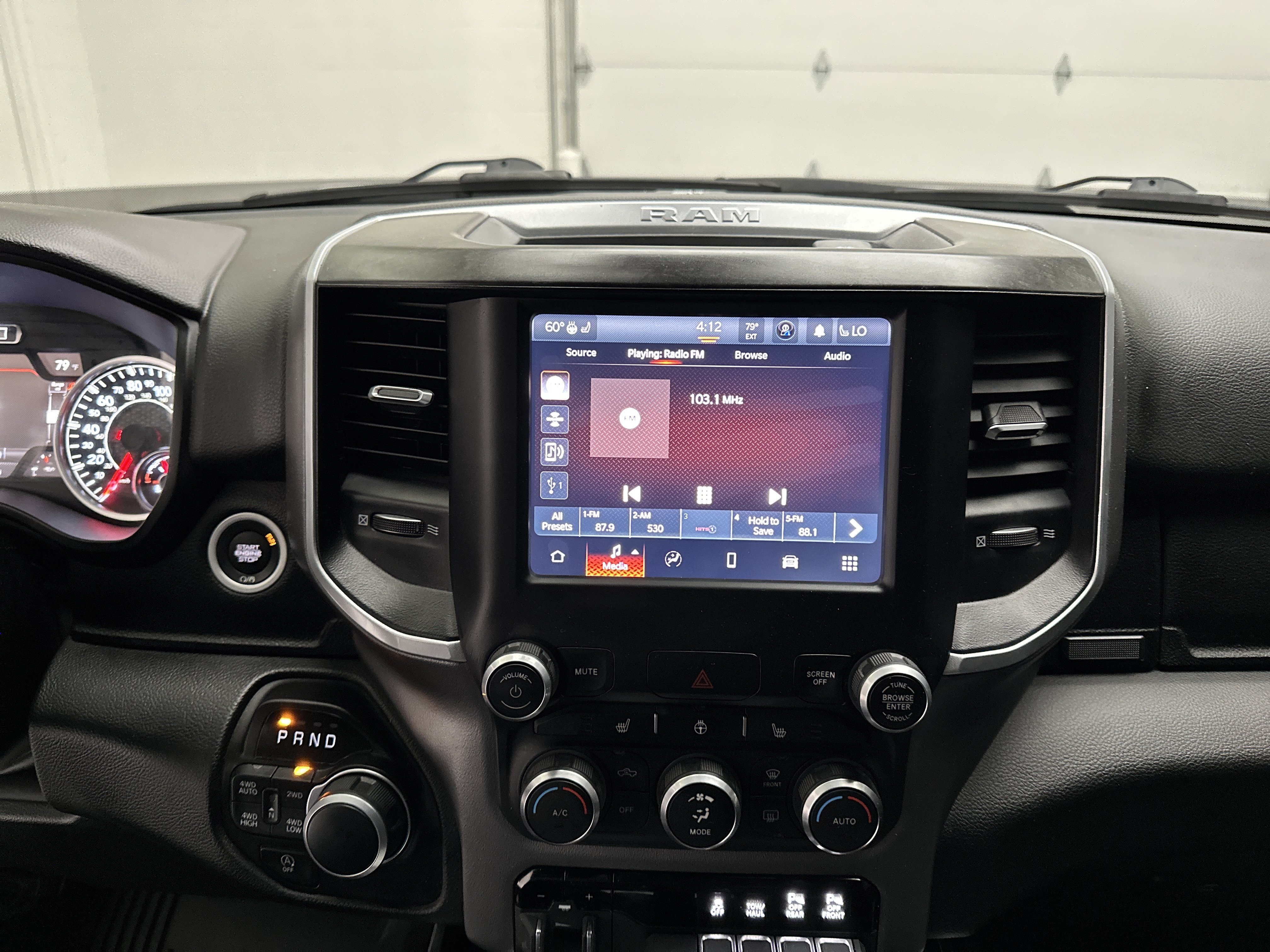 Used 2023 RAM 1500 Big Horn AWD/4WD image 30