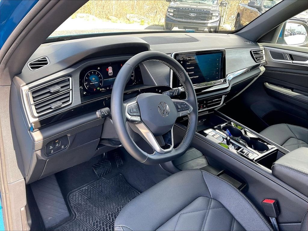 Used 2025 Volkswagen Atlas Cross Sport SE AWD/4WD image 8