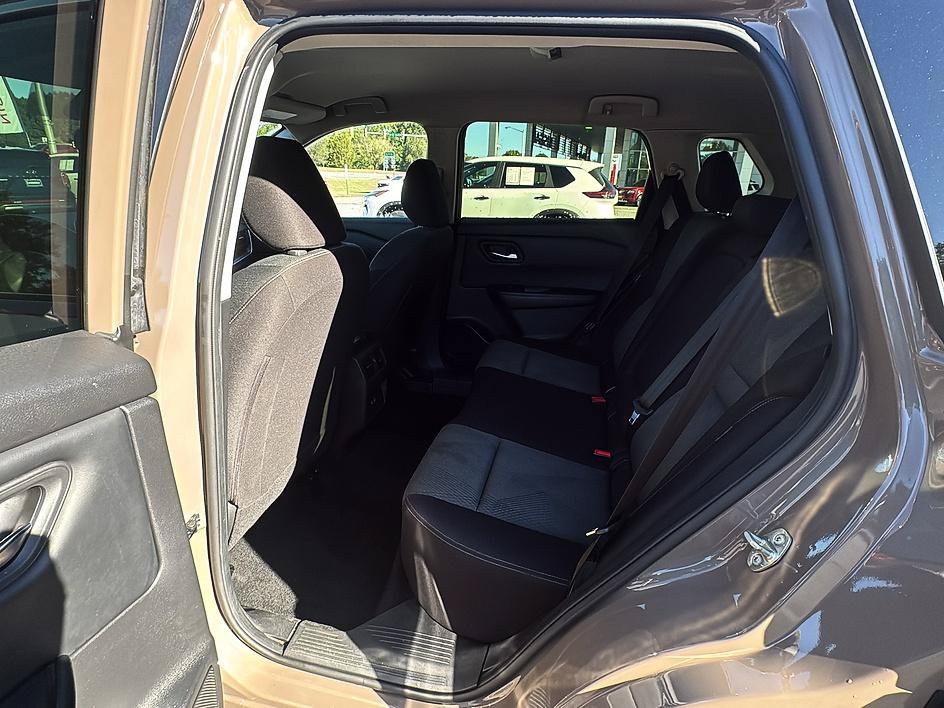 Certified 2025 Nissan Rogue SV AWD/4WD image 46