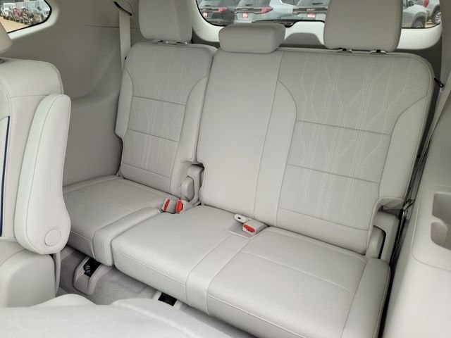 New 2026 Buick Enclave Avenir w/ Super Cruise Package FWD image 26