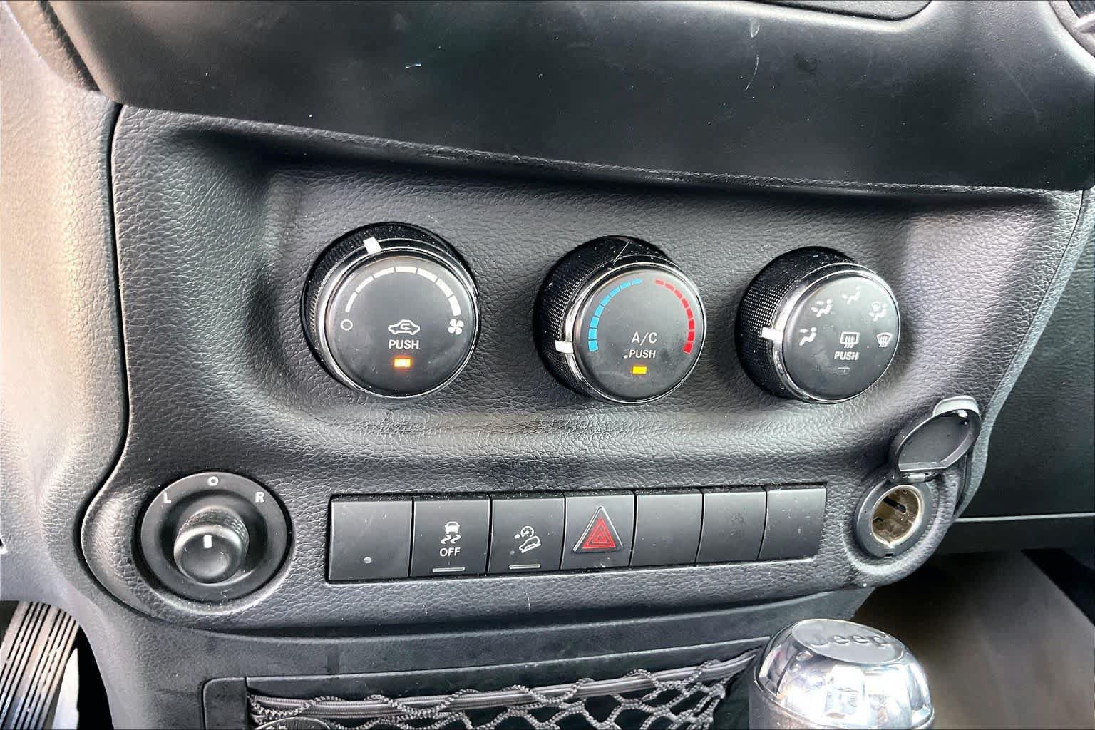 Used 2017 Jeep Wrangler Unlimited Sport w/ Quick Order Package 24S AWD/4WD image 30