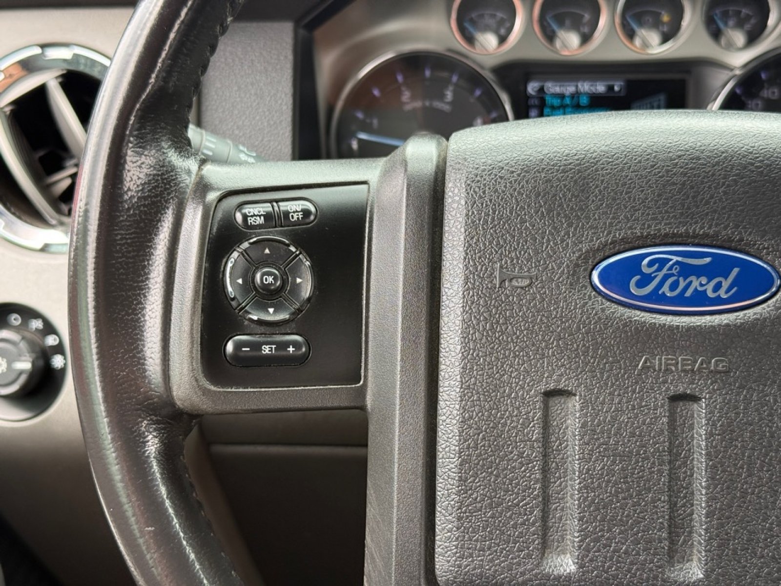 Used 2013 Ford F250 Lariat w/ Lariat Ultimate Pkg AWD/4WD image 22