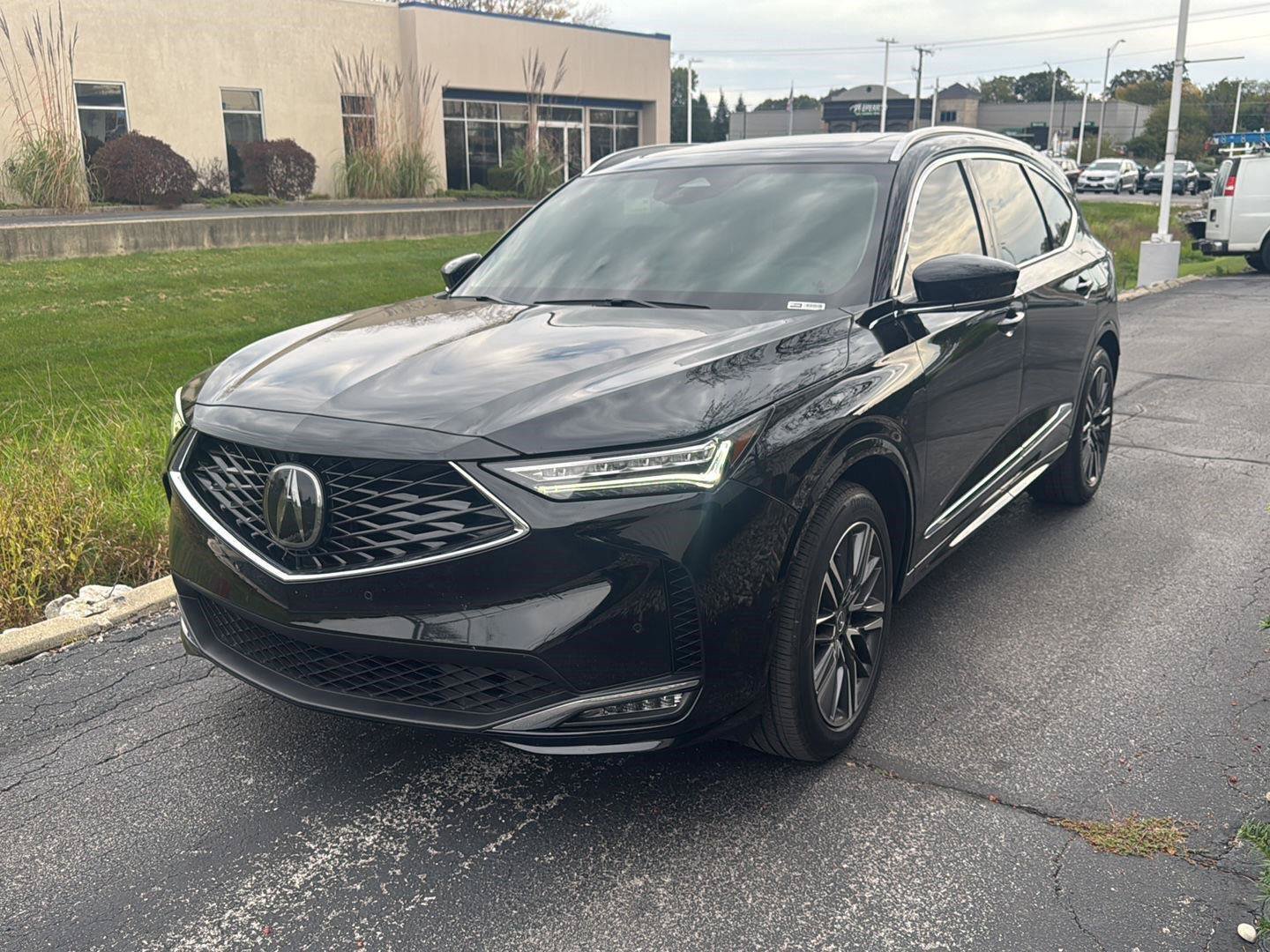 Used 2025 Acura MDX w/ Advance Package AWD/4WD image 3