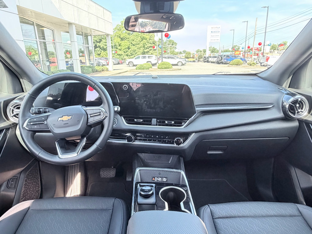 Used 2026 Chevrolet Equinox LT w/ Convenience Package II FWD image 11
