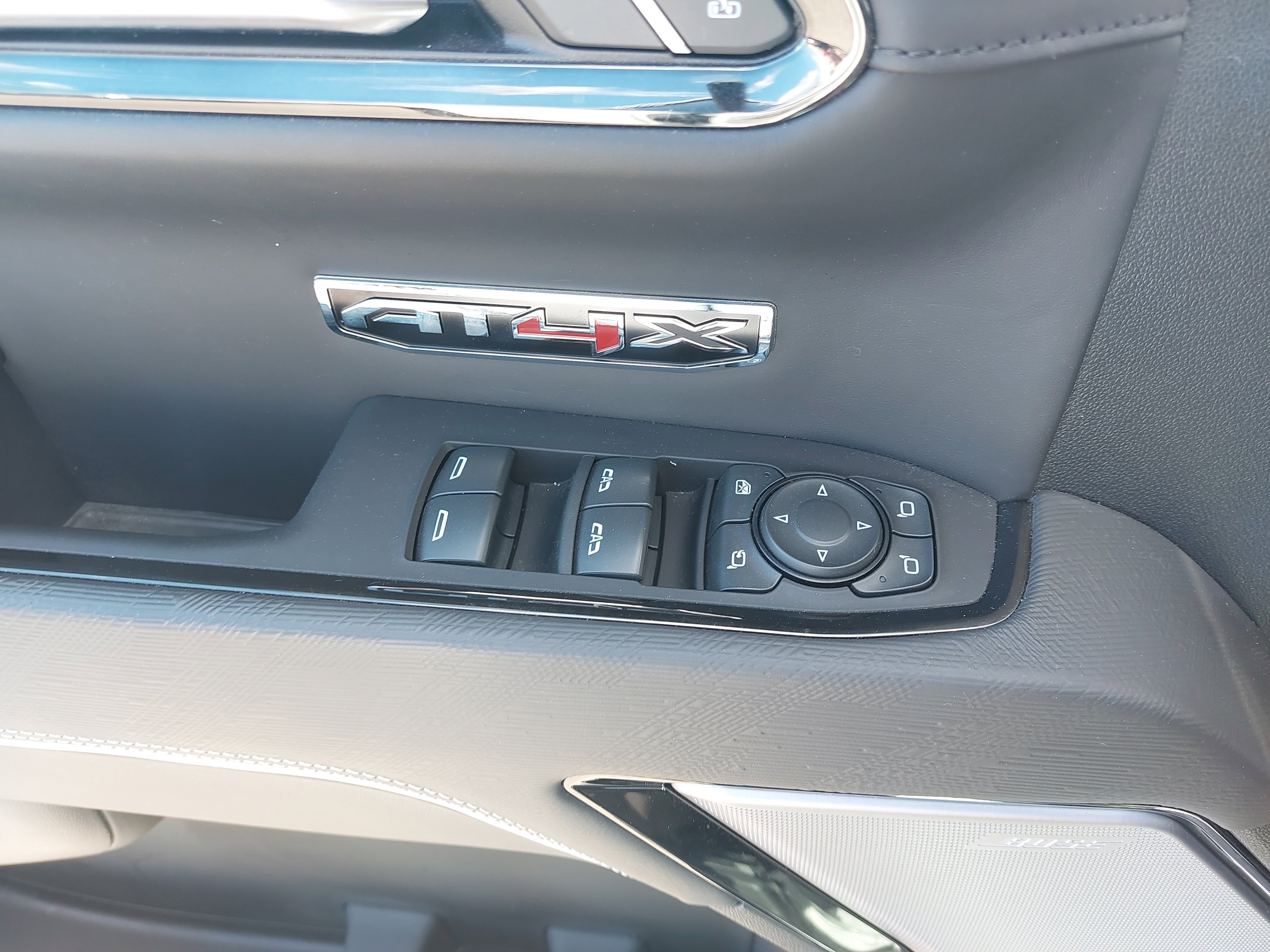 Used 2024 GMC Sierra 1500 AT4X image 29