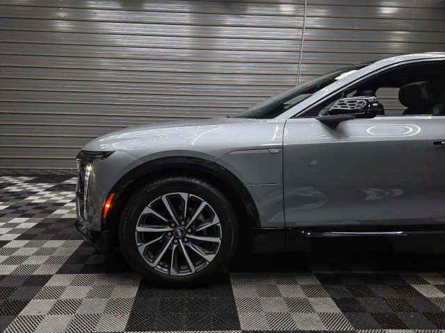 Used 2024 Cadillac Lyriq Sport AWD/4WD image 43