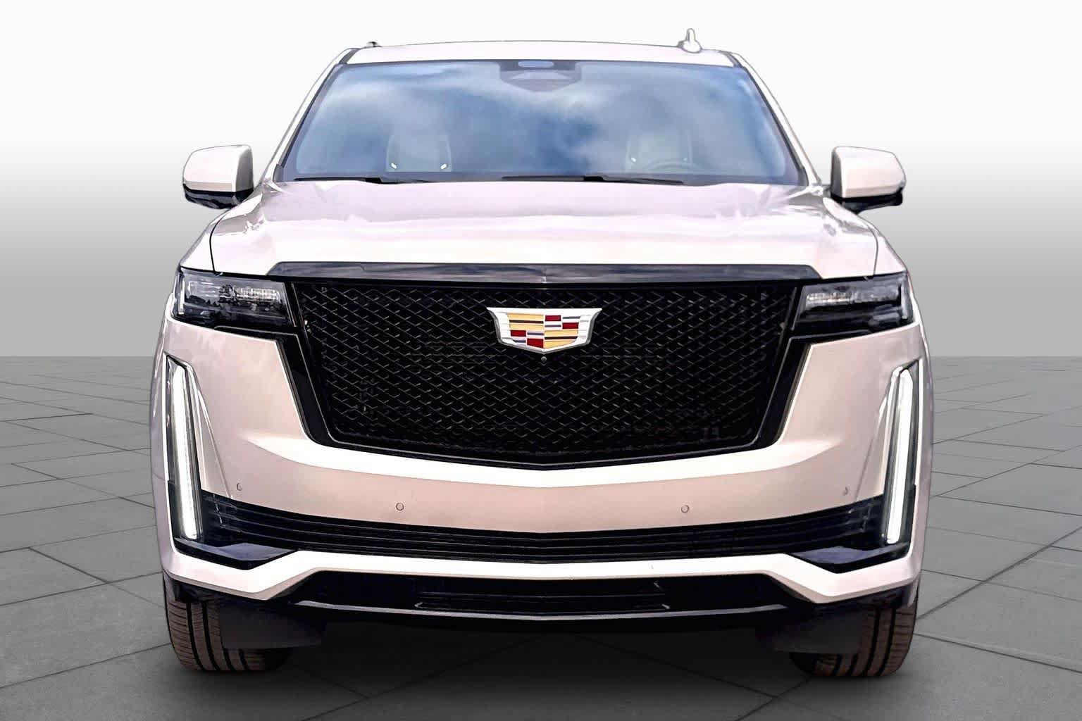 Used 2021 Cadillac Escalade Sport w/ Driver Assist Tech Package AWD/4WD image 3