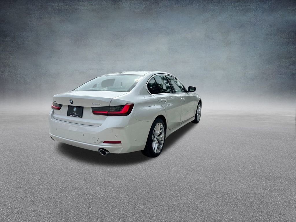 Used 2025 BMW 330i xDrive 330i xDrive w/ Premium Package image 9