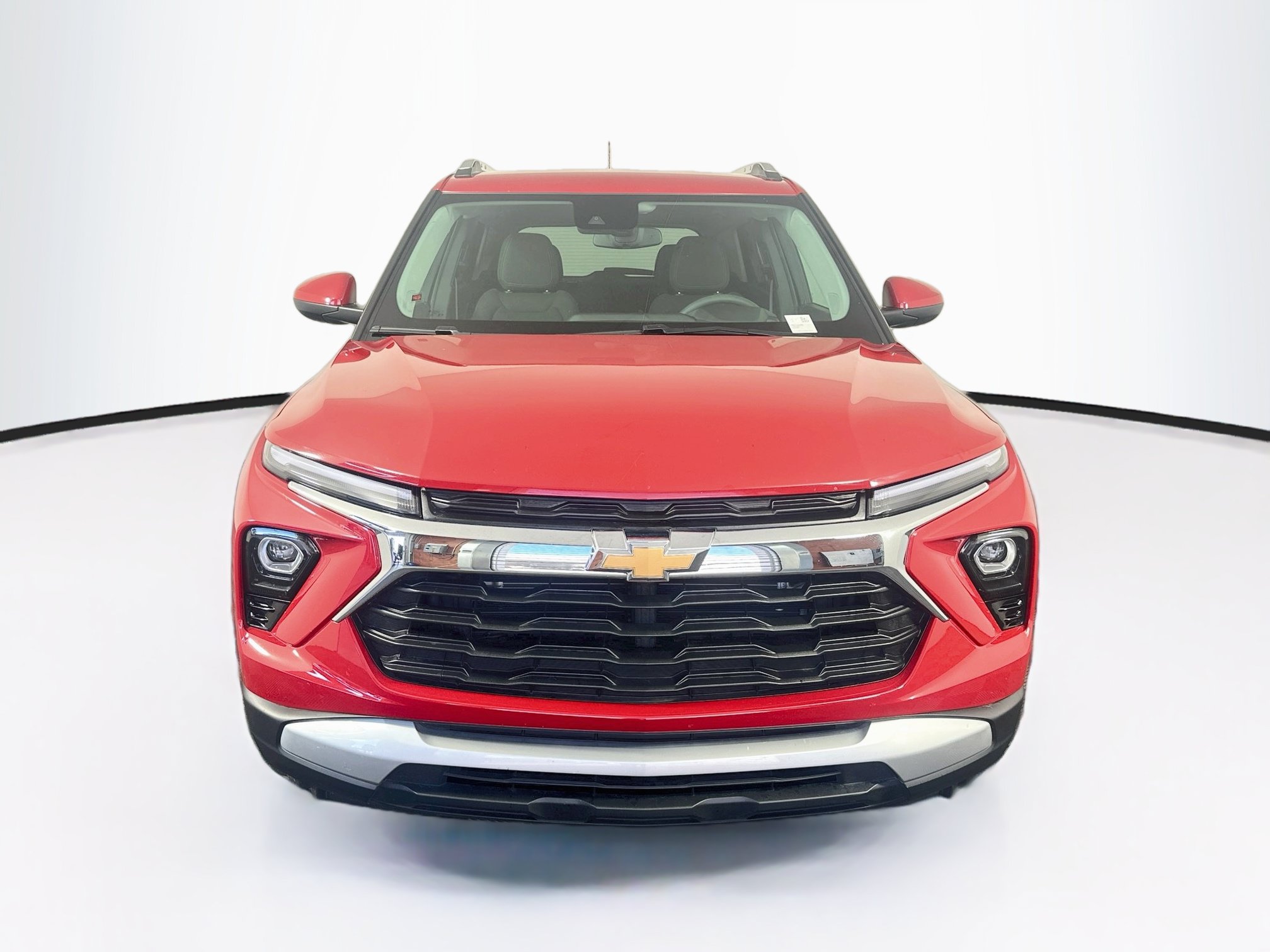 Used 2026 Chevrolet TrailBlazer LT FWD image 2