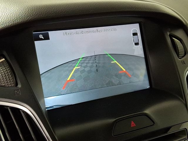 Used 2015 Ford Focus Titanium FWD image 2