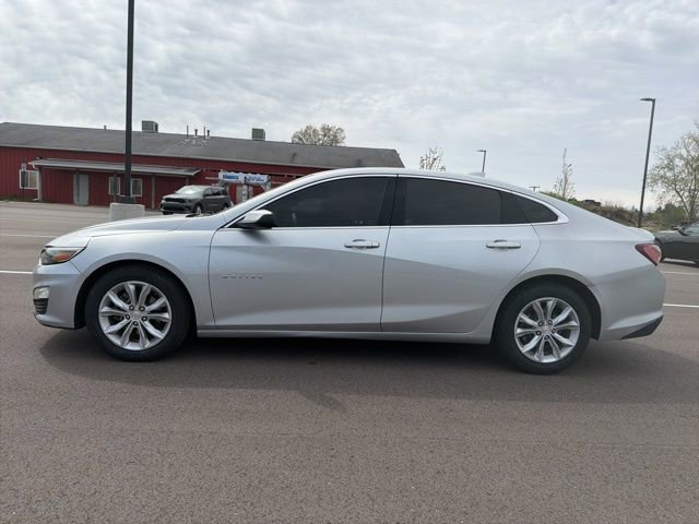 Used 2019 Chevrolet Malibu LT w/ Driver Confidence Package II FWD image 2