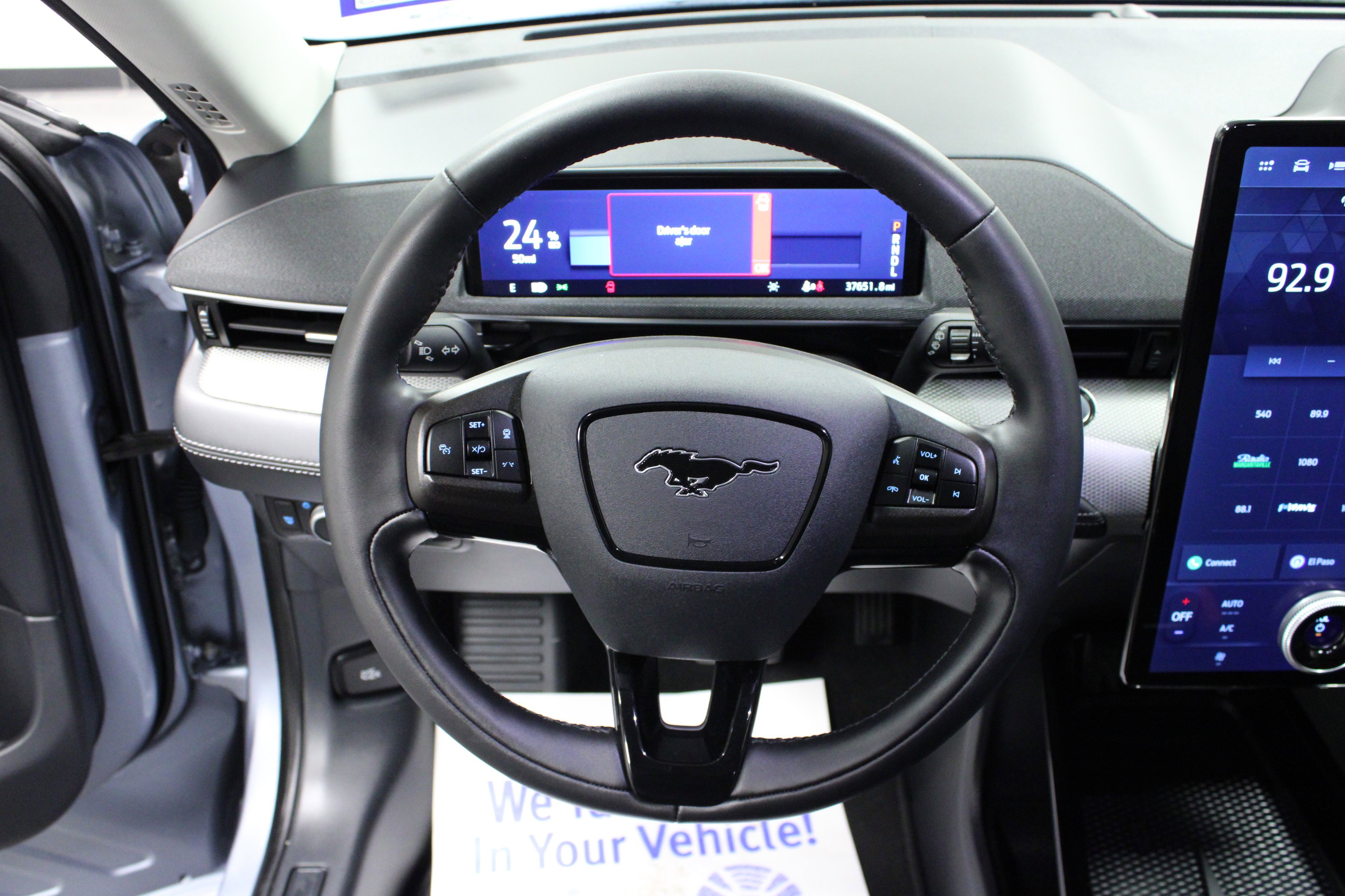 Used 2022 Ford Mustang Mach-E Select image 17