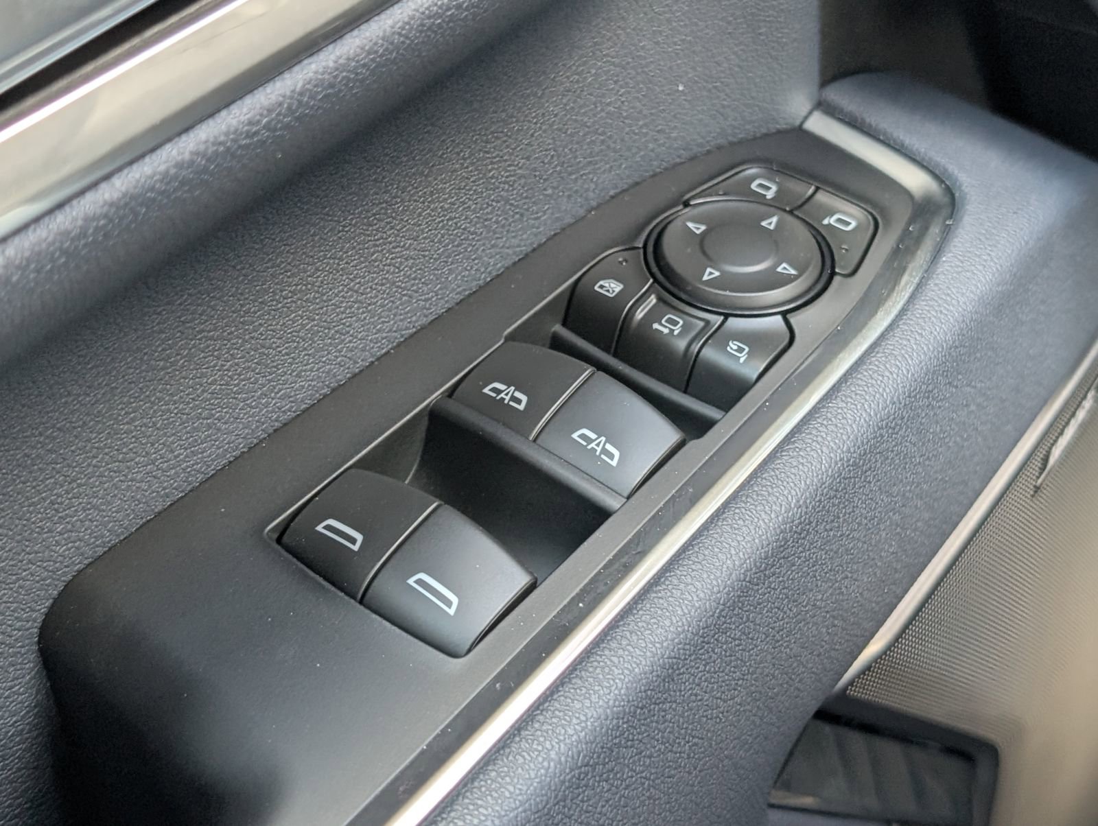 Used 2025 Chevrolet Silverado 2500 High Country w/ High Country Premium Package image 25