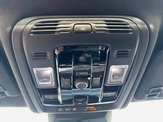 New 2026 Cadillac Escalade ESV Platinum Sport w/ LPO, ONYX Package AWD/4WD image 24