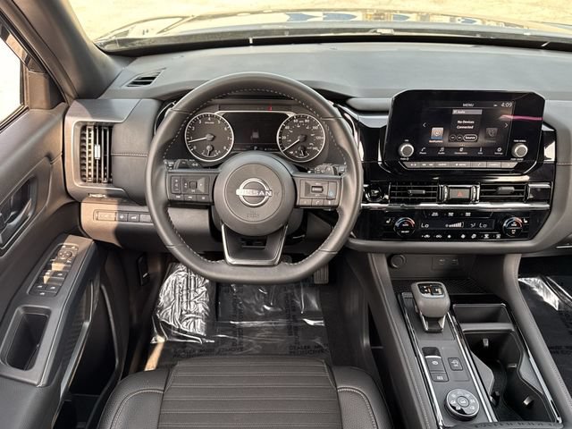 Used 2025 Nissan Pathfinder Rock Creek AWD/4WD image 14