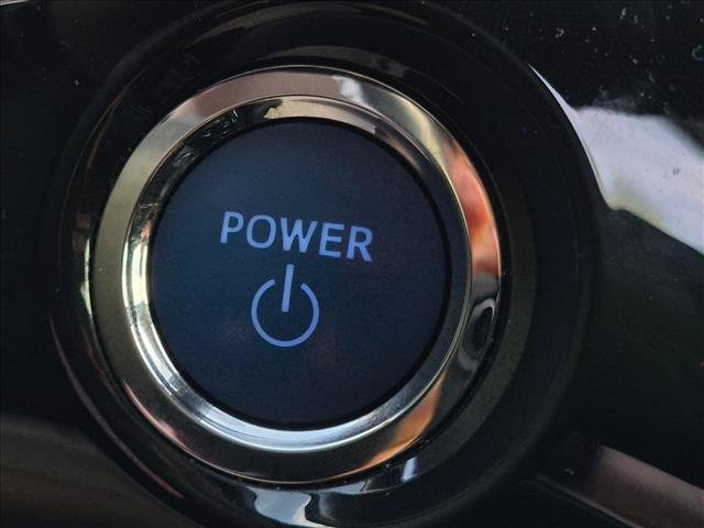 Certified 2022 Toyota Prius FWD image 18