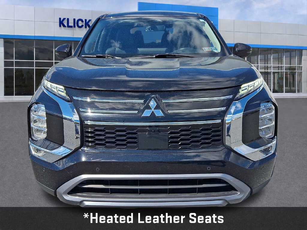 Used 2025 Mitsubishi Outlander SE FWD image 2