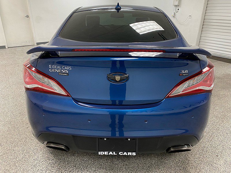 Used 2016 Hyundai Genesis Coupe 3.8 image 6