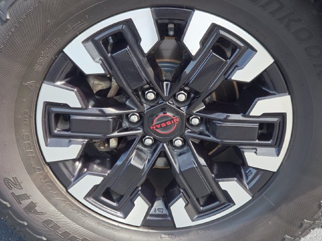 Used 2022 Nissan Frontier PRO-4X AWD/4WD image 11