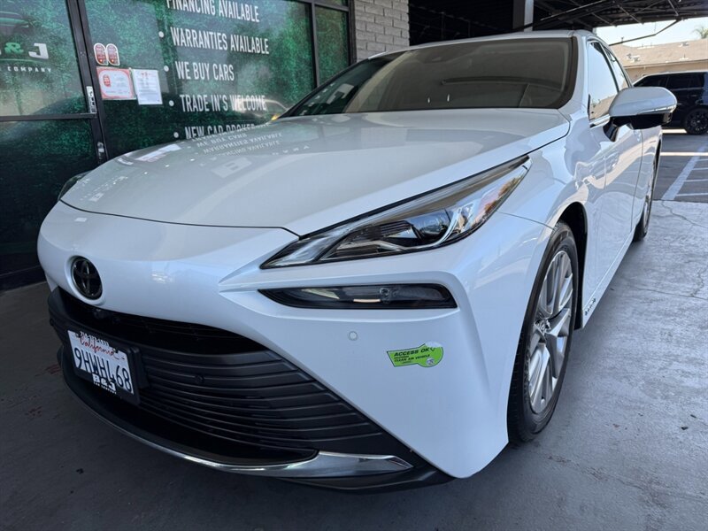 Used 2023 Toyota Mirai XLE w/ Advanced Technology Package RWD image 3