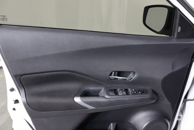 Used 2024 Nissan Kicks SV FWD image 17