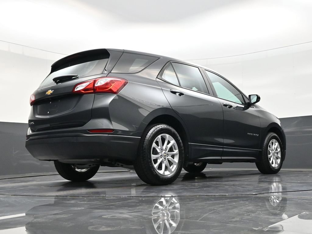 Used 2021 Chevrolet Equinox LS image 24