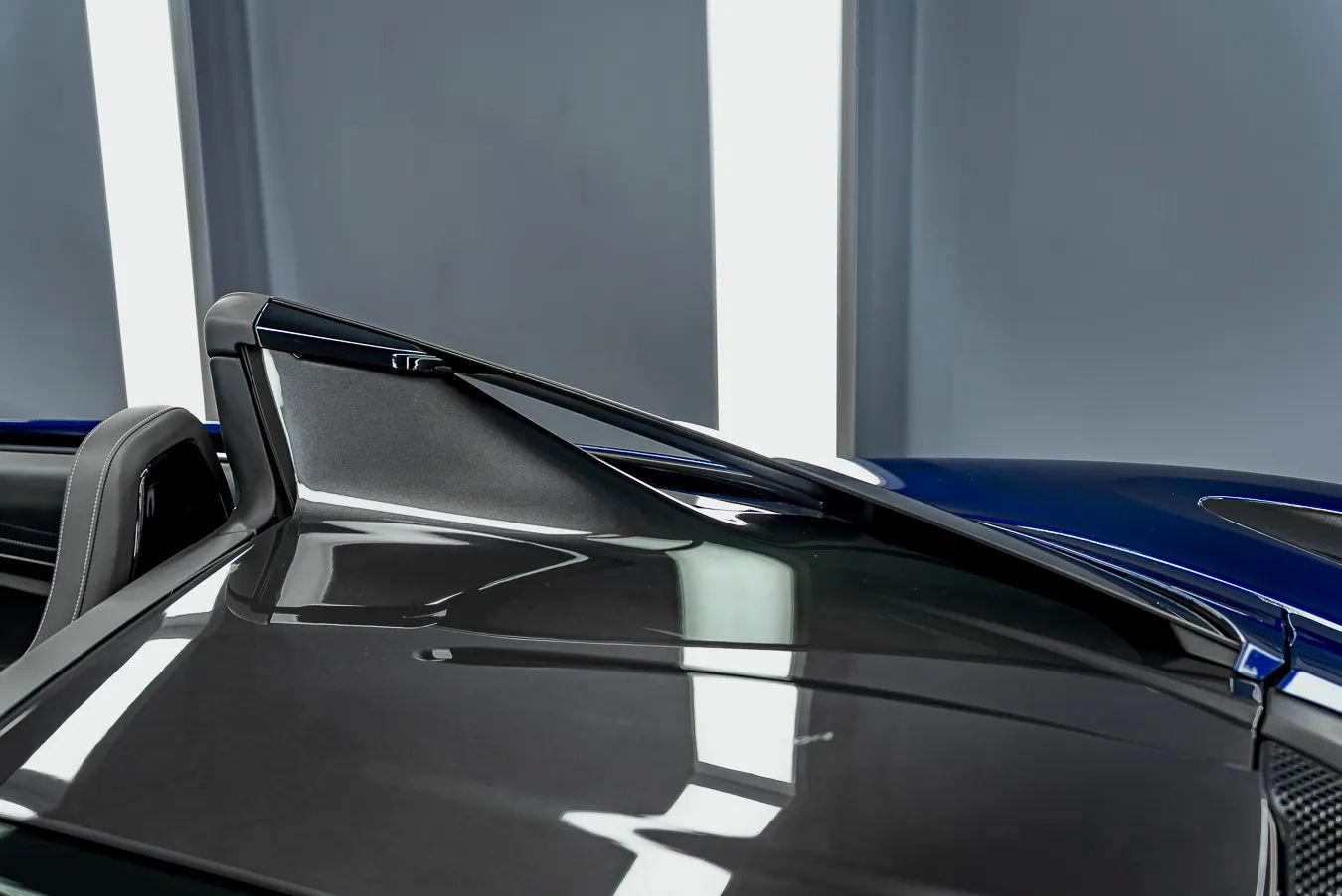 Used 2020 McLaren 720S Spider RWD image 64