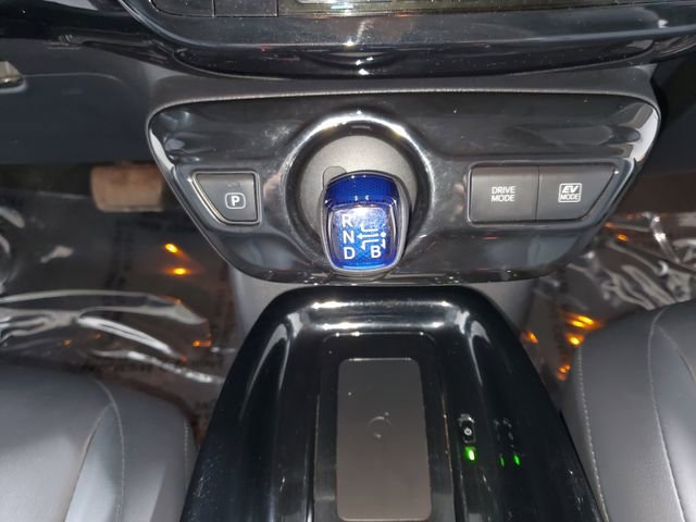 Used 2017 Toyota Prius Four Touring FWD image 23